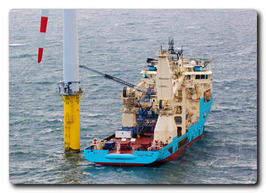 Ampelmann’s E1000 gangway being utilised on an offshore wind turbine