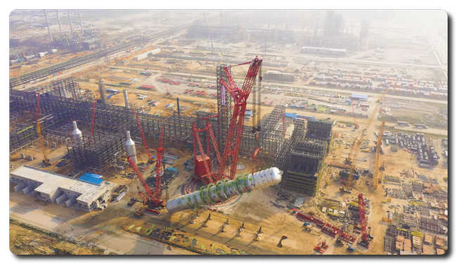 Installation of CDU using 5,000t capacity ringer as a main crane and 1,600t capacity crawler for tailing 